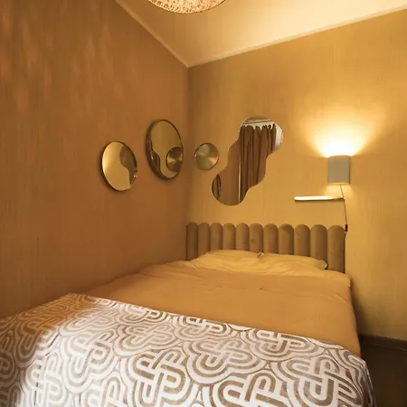 Midcentury Modern, Quiet, 40m With Bath Appartement
